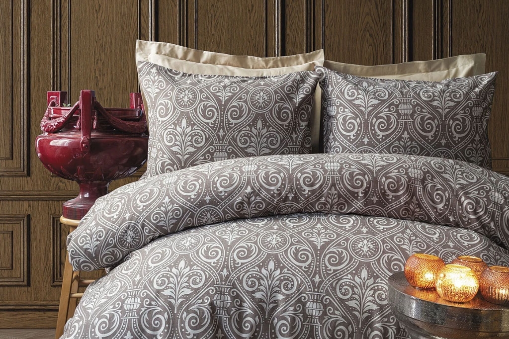 Jacquared Satin Duvet Cover Set, VOLARE