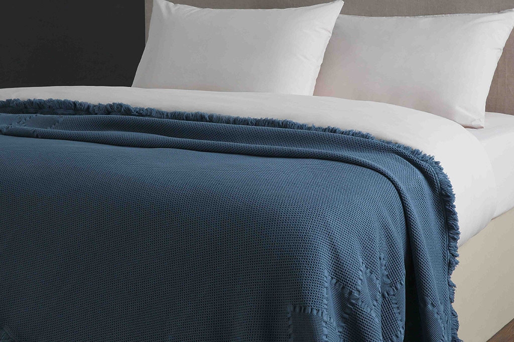 PAVIA Bedspread FRINGE INDIGO