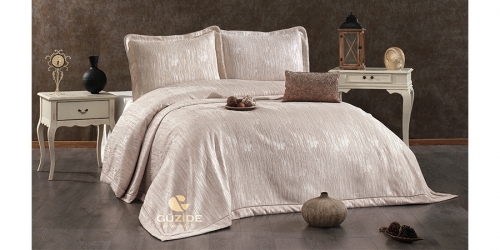 LARISSA CAPICINO bed spread set