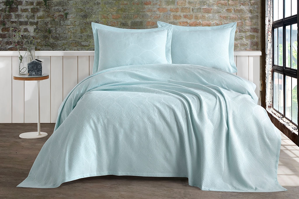 VERA MINT Pique Bed Cover Set