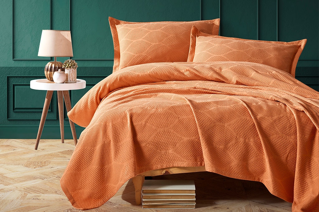 VERA ORANGE Pique Bed Cover Set