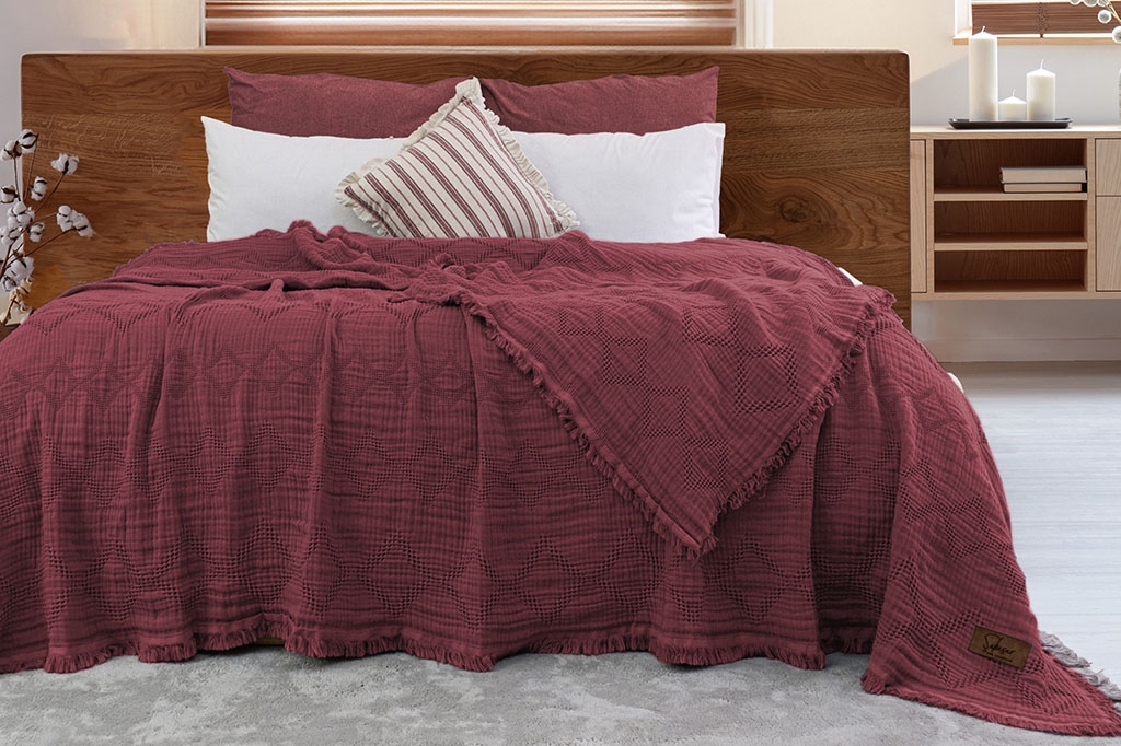 Muslin bedspread, double, OSCAR BORDEAUX