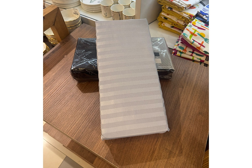 Satin bedspread (on rubber) and 2 pillowcases, double, GREY