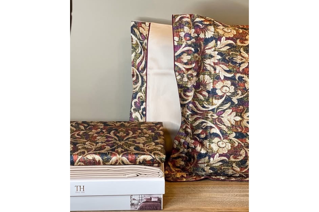 Silk bed linen TIVOLYO VELVET BORDO