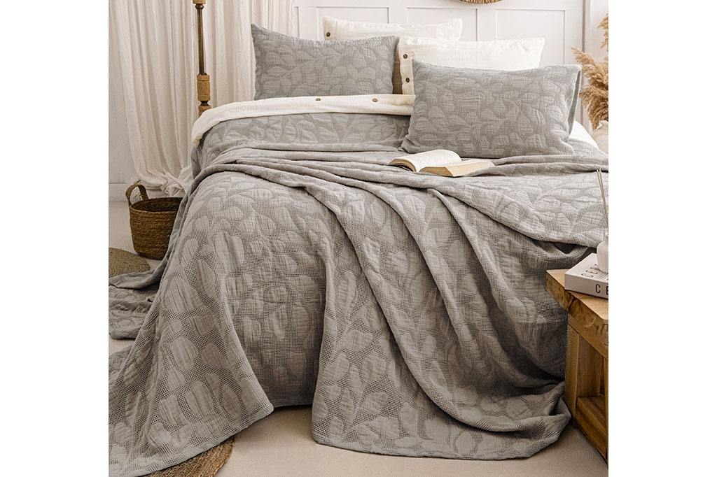 Bedspread BAMBI MINK