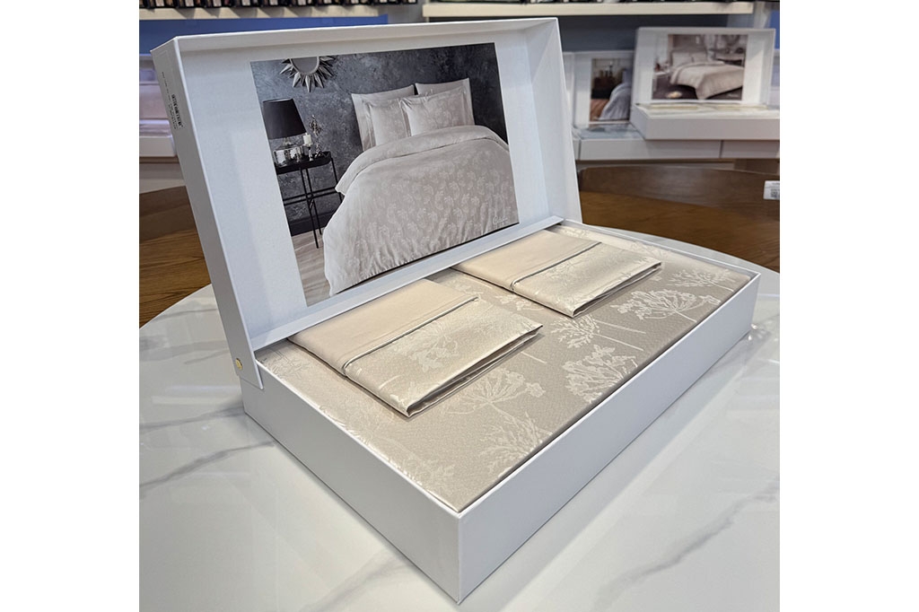 Jacquard bedding TIVOLYO-CELESTIA BEIGE
