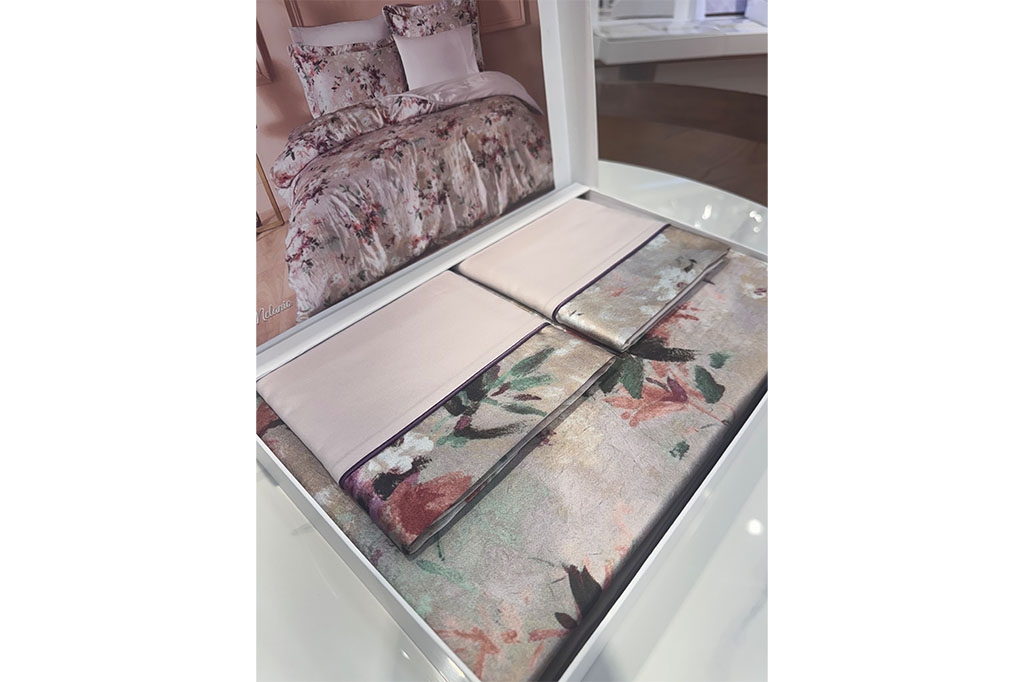 Silk bed linen TIVOLYO MELANIO LILA