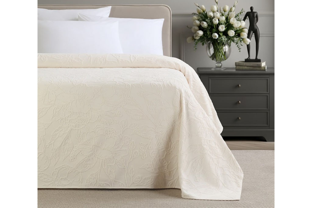 Towel cover, KATIAS CREAM