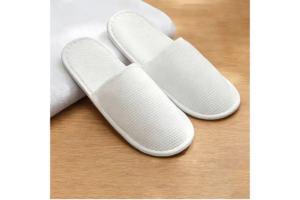 Slippers, hotel line