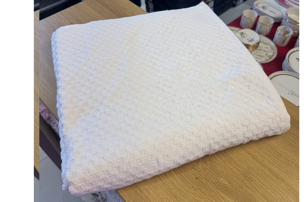 Bath towel SOPHIA