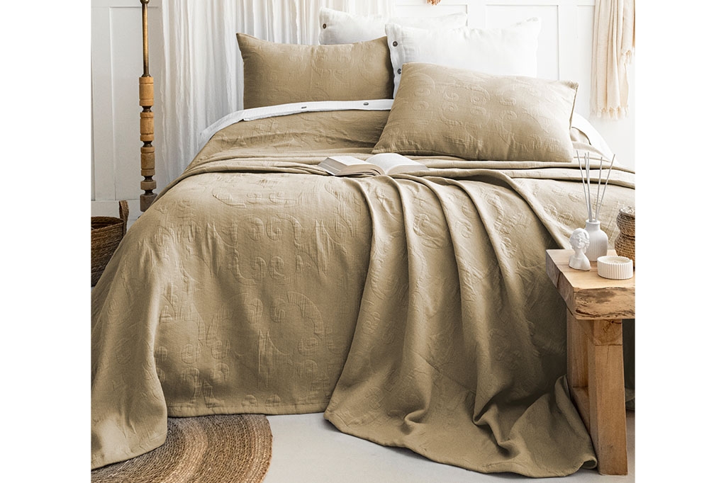 Bedspread with pillowcases, JULIA KHAKI