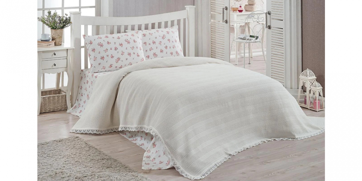 Pique and Linen Set, DOCO