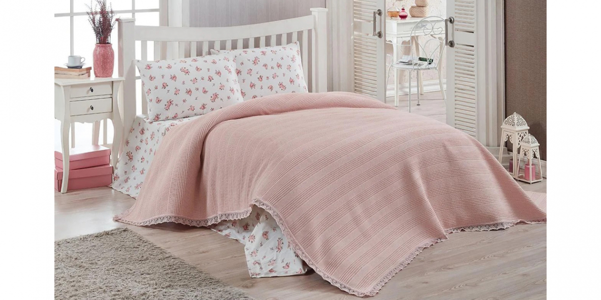 Pique and Linen Set, DOCO